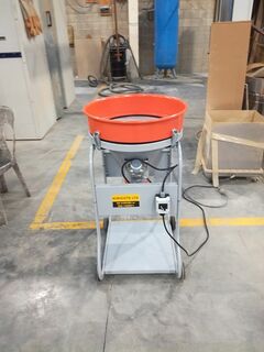 Powder vibrating sieve